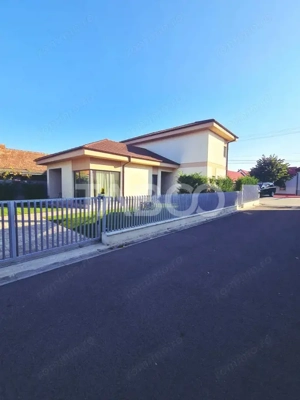 Vila de lux de vanzare in Sebes zona rezidentiala - imagine 2