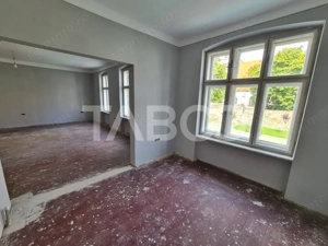 Spatiu comercial de inchiriat pe Lucian Blaga in centru Sebes - imagine 5