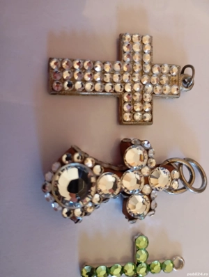 cruce cu cristale swarosky 150 lei