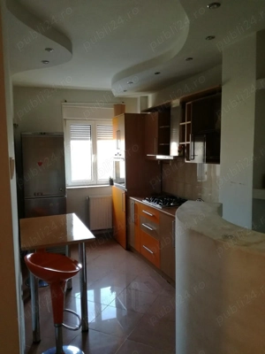 Închiriez apartament 2 camere, mobilat, centrală proprie   zona Bălcescu - imagine 2