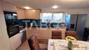 Casa de inchiriat cu 4 nivele avand etajele in regim hotelier Strand - imagine 15