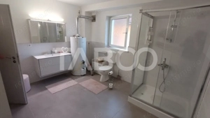 Casa de inchiriat cu 4 nivele avand etajele in regim hotelier Strand - imagine 18