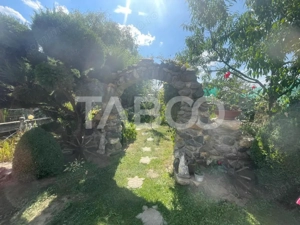 Vila deosebita  453 mp utili si curte 528 mp in Avrig - imagine 12