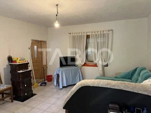 Casa 3 camere 5335 teren liber garaj si anexe  in Sinca Veche - imagine 9