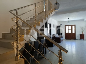 Casa 8 camere 7 bai 284 mp 225mp curte libera in Porumbacu de Sus - imagine 6