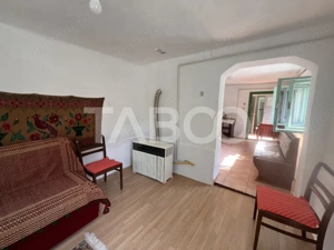 Casa de vanzare 4 camere 2 bai 1162 mp de curte si gradina in Toderita - imagine 4