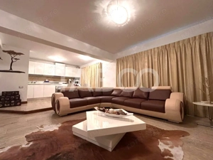 Casa de vanzare cu 5 camere 2 balcoane garaj incalzit 2 bai in Sibiu