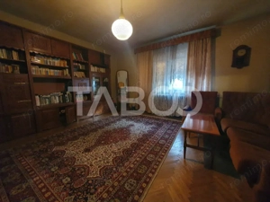 Casa 5 camere 374 mp utili + Anexa 75 mp in punctul 0 al Fagarasului - imagine 3