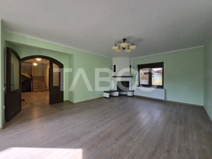 Casa noua de inchiriat 5 camere 200mp + Garaj zona Tineretului Sibiu