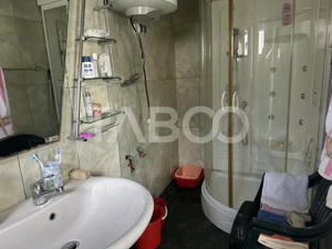 Casa familiala pentru locuit sau vacanta , spatioasa si confortabila . - imagine 12