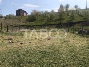 Teren de vanzare intravilan Sura Mare cu utilitati zona deosebita - imagine 3