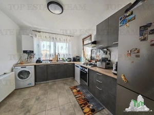 Vila moderna in Balotesti - imagine 9