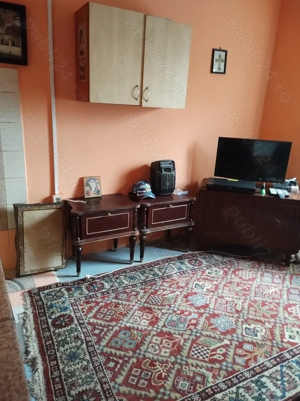 Vând casă cu livada și teren - imagine 3