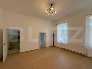 Apartament de vânzare, cu 2 camere, 54 mp, zona semicentrala - imagine 3