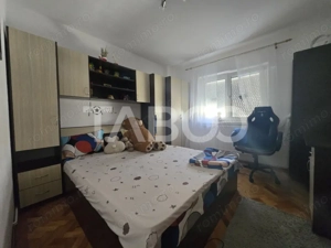 Apartament 3 camere 68mp decomandat cu balcon zona Siretului Sibiu - imagine 3
