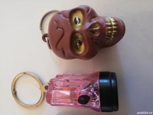 Brelocuri căști constructi