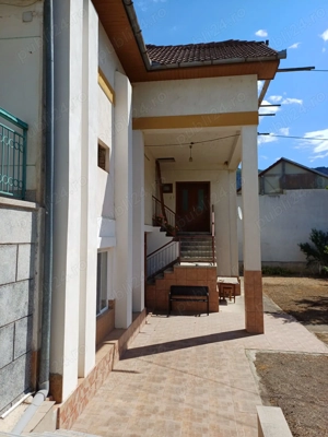 Vind casa in Baile Herculane  - imagine 6