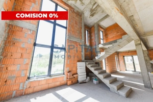 Casa Individuala | Roata Faget | Vitraje ample