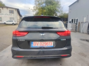 KIA Ceed SW 1.6 CRDI 136ch MHEV Active Business - imagine 2