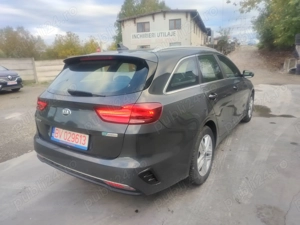 KIA Ceed SW 1.6 CRDI 136ch MHEV Active Business - imagine 16