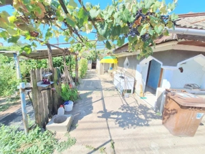 Teren 371 mp curti constructii+casa 5 camere si anexe, zona Izvoare - imagine 18