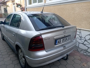 Mașina de vanzare - imagine 2