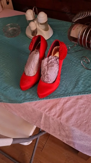 vând pantofi ce de vad in poze - imagine 5