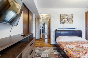 Clădire Modernă, Ideală pentru Locuință sau Afacere, cu Terasă Panoramică - imagine 8