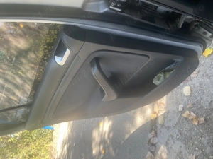 Vând Golf 5 1.9 TDI 105 CP  - imagine 7