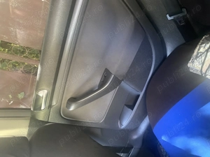 Vând Golf 5 1.9 TDI 105 CP  - imagine 9