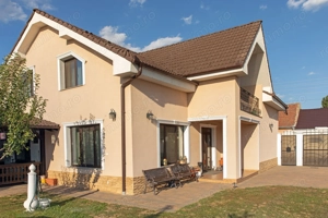 Vilă P+M, Clujului, 190 mp, teren 520 mp, singur în curte. 230 000 E