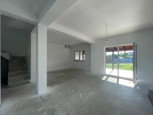 Duplex nou cu 4 camere, amplasament excelent în Moșnița Veche
