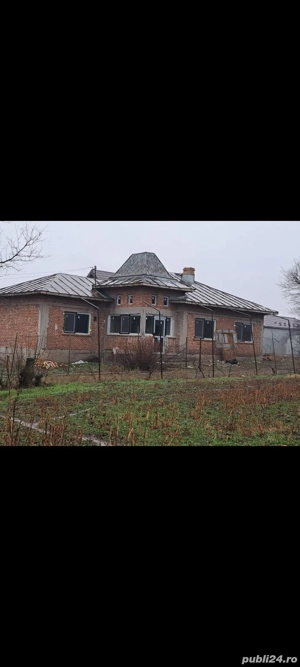 Casa de vânzare  Preț negociabil  35,000 euro   