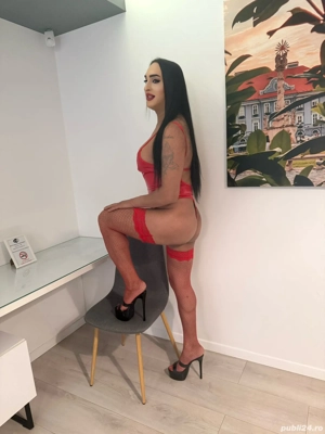 Bună Sunt Cristina transexuală siliconată pozele îmi aparțin 100% ofer discreție