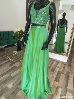 Vand stock de rochii de ocazie 