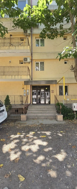 Inchiriere apartament tip studio-preferabil studenti