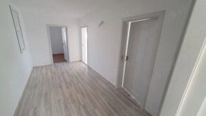 Proprietar vand apartament 3 camere central Techirghiol - imagine 2