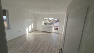 Proprietar vand apartament 3 camere central Techirghiol - imagine 4