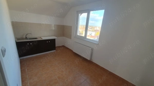 Proprietar vand apartament 3 camere central Techirghiol - imagine 8