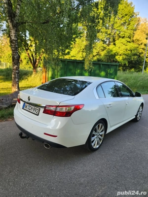 Renault latitude 2014  - imagine 2 Renault latitude 2014  - imagine 2