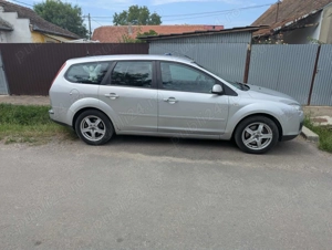 Vând urgent Ford Focus 2, 2006! Cer seriozitate!!! Arată impecabil! Se poate proba!!! 2400 de euro! - imagine 4