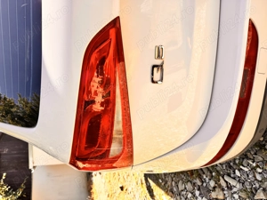 Vând Audi Q 5 an 2010 - imagine 2