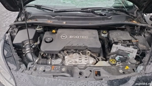 dezmembrez opel corsa e - imagine 3