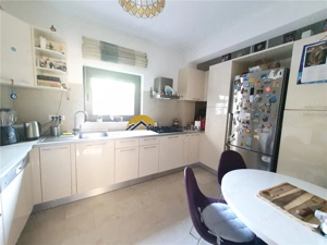 Vila la cheie, cocheta, mobilata-utilata, gradina amenajata - imagine 11