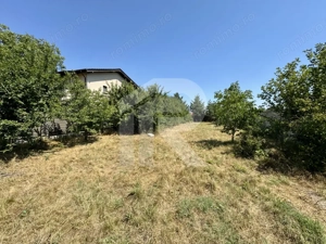 DOMNESTI , TEREN 698 MP, DESCHIDERE 17,19 MP, IMPREJMUIT CU GARD - imagine 13