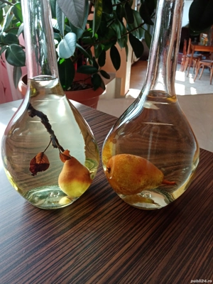 palinca din pere cu para in sticla - imagine 3