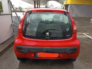 Vând sau schimb Peugeot 107 2011 benzina motor 1.0 euro 5  - imagine 3