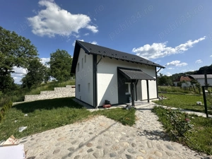 Casa de vanzare in Curtea de Arges, 130 mp utili, teren 500 mp. - imagine 2