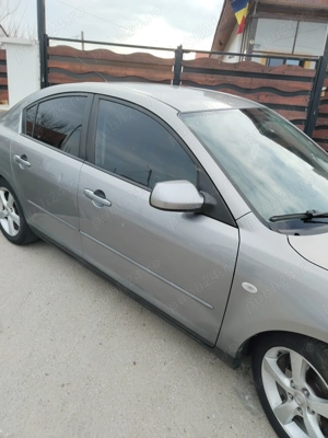 Vând Mazda 3 an 2005