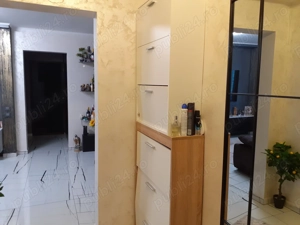 Vanzare Apartament 2 cam. cf.1 semid.,etajul 4, mobilat si utilat nou in zona Hipodrom - Bariera - imagine 20